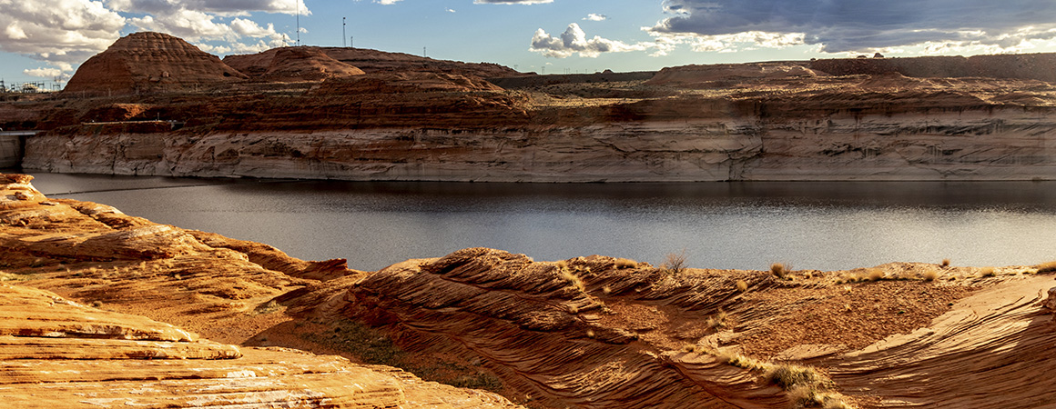 A section of the Colorado River at The Chains in Page, Arizona on a sunny day.